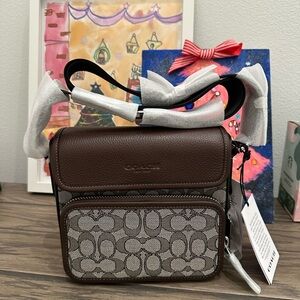 NWT COACH Signature Sullivan Shoulder Bag CT834